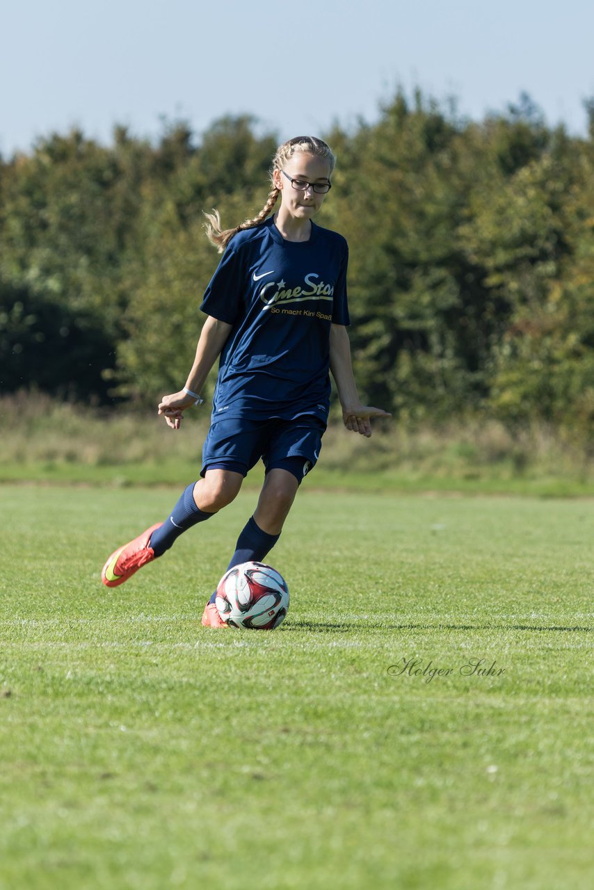 Bild 117 - B-Juniorinnen Krummesser SV - SV Henstedt Ulzburg : Ergebnis: 0:3